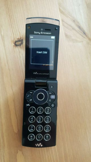 7.  Sony Ericsson W980 Very Rare - For Collectors