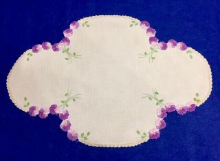 Vintage Hand Embroidered Crocheted Linen Floral Table Centre Piece - 48cm X 33cm