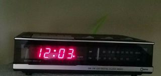 Retro Vintage Cosmo Cr2001a Am Fm Led Digital Alarm Clock Radio,
