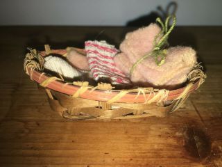 Vintage Miniature Doll Woven Laundry Basket with Cloth,  Towels 2