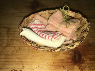 Vintage Miniature Doll Woven Laundry Basket with Cloth,  Towels 3