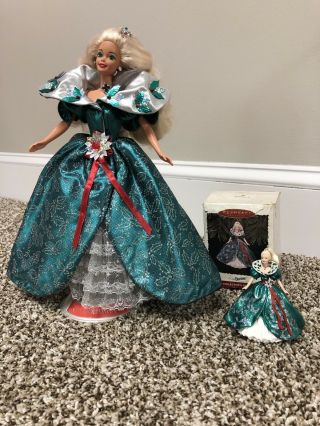 1995 Happy Holidays Christmas Barbie Doll Green & Matching Hallmark Ornament