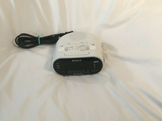 Sony Icf - C318 Dream Machine Dual Alarm Clock Am/fm Radio Digital Display