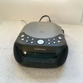 Emerson Digital Dual Alarm Clock Am/fm Radio Snooze Cd Player Led Model Ckd9901