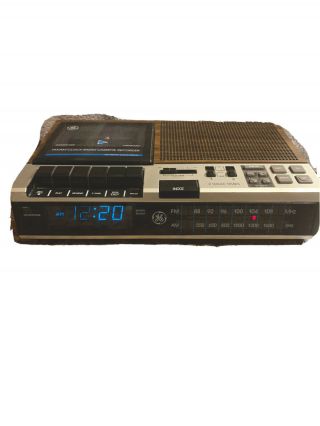 Vintage Ge General Electric 7 - 4956b Am - Fm Cassette Tape Player Alarm Clock Radio