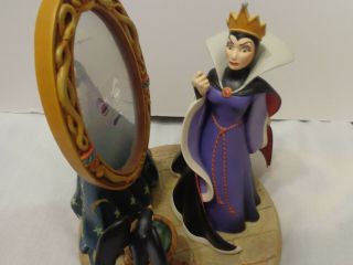 Rare,  Disney Evil Queen Figural Scene,  8 " Tall,  7 " Wide,  Certificate Of Authen