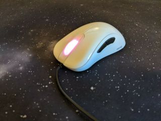 BenQ Zowie EC2 - A White (Rare) Gaming Mouse 2