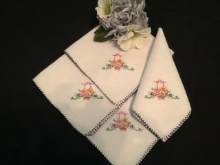 Vintage Hand Embroidered White Linen Napkins Set Of 4 Pretty Floral Baskets