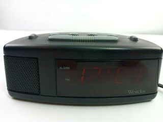 Westclox Alarm Clock Red Led Digital Display Snooze Model 22721
