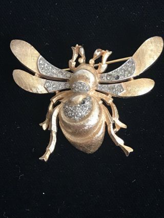 Vintage Crown Trifari Gold Tone Bee Insect Pin Brooch Missing Stones Rare