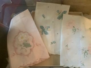 Vintage Hand Embroidered Appliqued Floral Linen Fingertip Towels 3 Box
