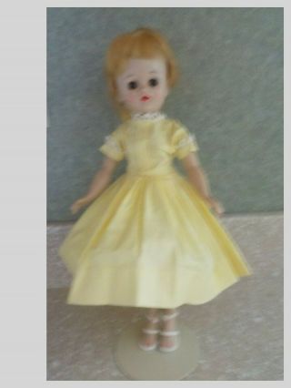 Vogue Jill 3134 (1958) Primrose Yellow Princess Dress (no doll) 2
