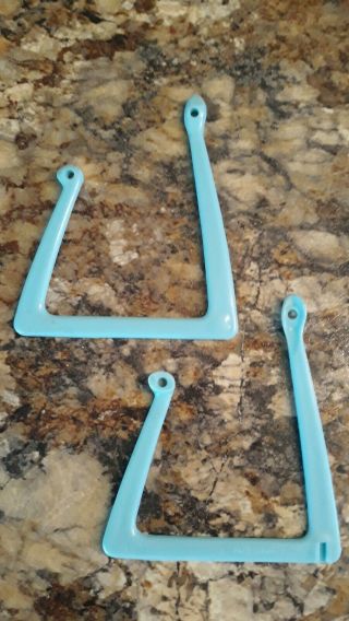 37/7 Vintage barbie Dream House Replacement BLUE DINING CHAIR LEGS 1978 2