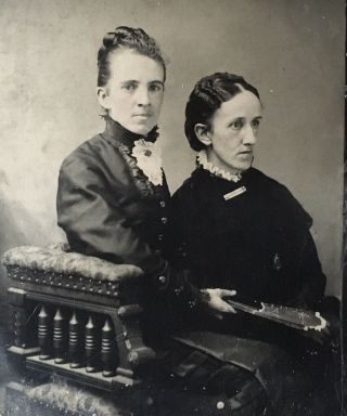 Antique American Two Interesting Young Ladies Intimate Portrait Tintype Photo