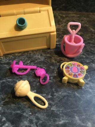 Mattel Kelly Barbie Toy Chest Shelf Toys Yellow 2