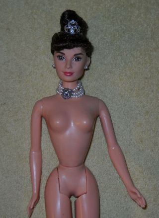 1998 Mattel Audrey Hepburn Breakfast At Tiffany’s Holly Barbie Doll Nude