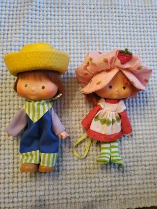 Vintage Strawberry Shortcake And Huckleberry Pie Dolls