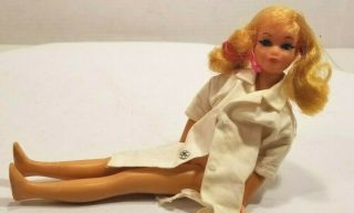 Vintage 1969 Mattel Skipper Doll 9 " Blonde Hair Blue Eyes Twist And Turn Bendabl