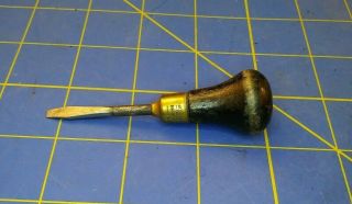 Vintage Antique Winchester Trademark Usa Made Small Wood Handle Screwdriver 7160