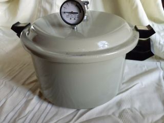 Vintage Avocado Green Sears Pressure Cooker/ Canner,  409a