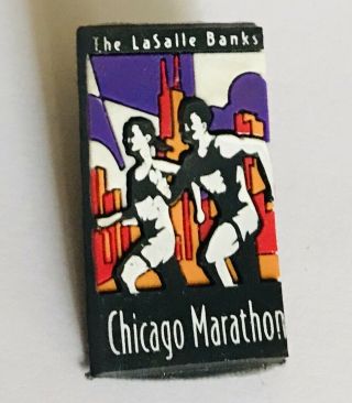 The Lasalle Banks Chicago Marathon Rubber Pin Badge Rare Vintage (c2)