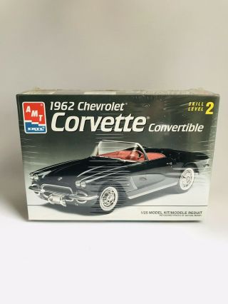 Vintage Amt 1/25 Scale 1962 Chevy Corvette Convertible Model Kit -