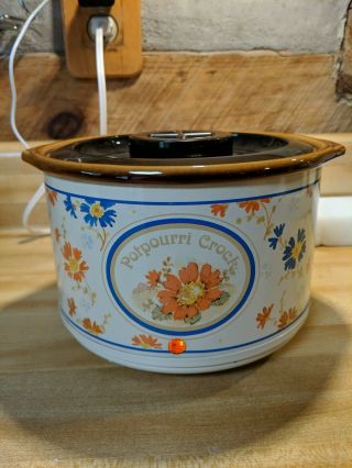 Vintage Rival Fragrance Potpourri Crock Pot W/ Lid,  Fall Design 3207 Crockette