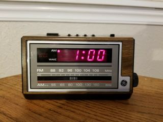 Vintage General Electric Alarm Clock Am/fm Radio 7 - 4601a Retro Electronics 80s