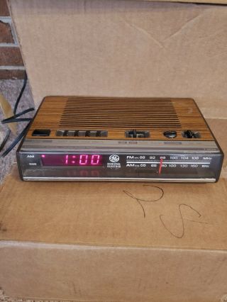 Vintage Ge 7 - 4624 Am Fm Alarm Clock Radio Red Led Display General Electric