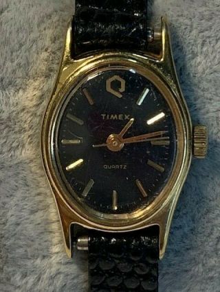 Vintage Timex Q Gold Tone Quartz Watch Battery