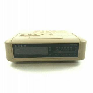 Sony DREAM MACHINE AM FM Alarm LED Clock Radio Model ICF - C240 - ? 4.  G1 2