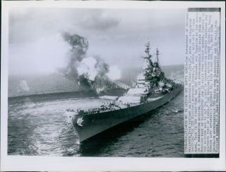 1950 Uss Battleship Missouri In Action Near North Korea Military Photo 7x9
