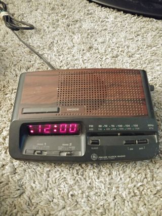 Vintage,  Ge General Electric 7 - 4621 A Red Led Am - Fm Dual Alarm Clock Radio