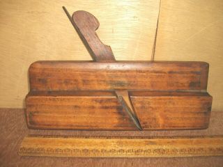 S174 Antique Wood Molding Plane Unmarked 1 " Hollow