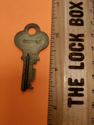 Antique Eagle Lock Co.  Steamer Trunk Lock Key 022u42