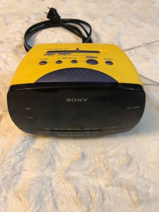 Vintage Yellow Sony Dream Machine Led Am/fm Alarm Clock Radio Icf - C111