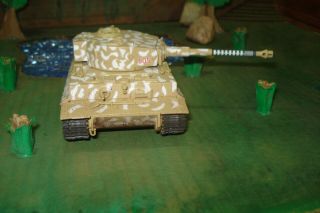 Corgi Tiger I S05 1/50 WINTER CAMOUFLAGE Battle of the Bulge - RUSSIA ? OOP RARE 3
