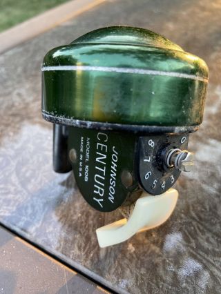 Johnson Century Model 100b Green Vintage Fishing Reel Pre - Owned Part/repair