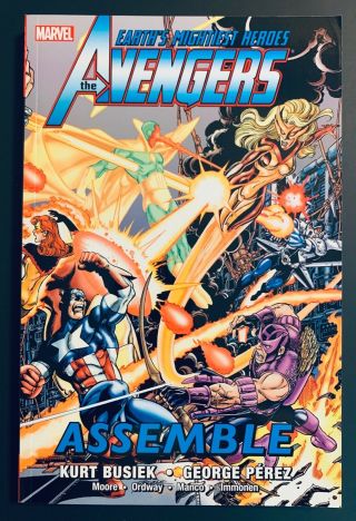 Avengers Assemble Vol 2 Busiek Perez Tpb Oop Unread Rare Low Print