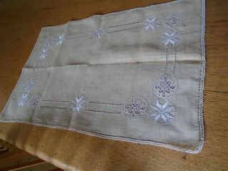 Vintage Hand Embroidered Irish Linen Table Topper - Lefkara Work
