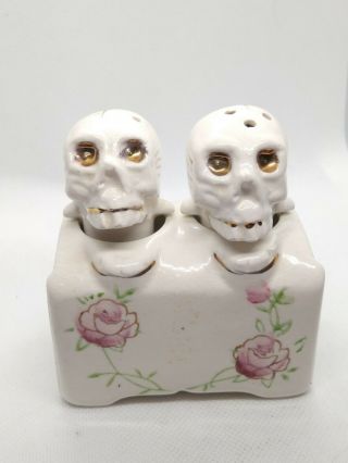 Vintage,  Ceramic,  Skull Nodders Salt & Pepper Shakers Rose Japan Halloween Rare