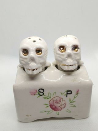 Vintage,  Ceramic,  Skull Nodders Salt & Pepper Shakers Rose Japan Halloween RARe 2