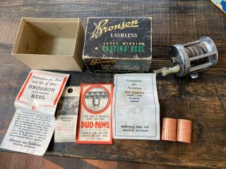 Vintage Antique Bronson 1700 Lashless Lw Casting Reel W/ Orig.  Line Box Manuals