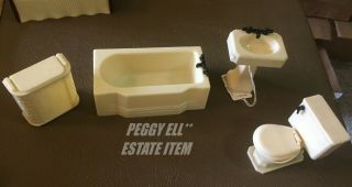 Renwal Doll House Furniture Cream 4 Pc Bathroom Setting: Tub,  Sink,  & Toilet,