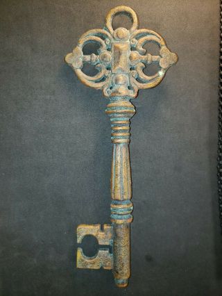 Large 11.  5” Iron/metal Skeleton Key Wall Decor Antique Bronze Finish