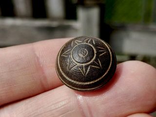 Quality French & Indian War Era Dug 18th Century Blow Hole Back Designed Button