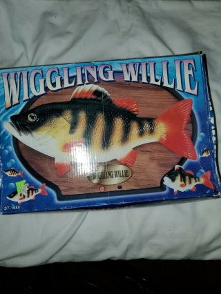 Very Rare Wiggling Willie Big Mouth Billy Bass Singing Fish Noveltie Gift