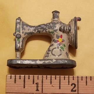Miniature Doll House Metal Vintage Sewing Machine