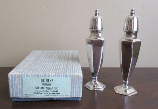 Vintage Oneida Patrician Silverplate Salt & Pepper Shaker Set W/ Box