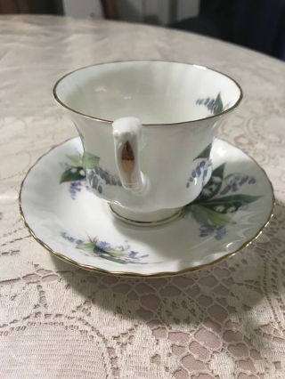 Vintage ROYAL ALBERT Summertime Series Lily of the Valley Teacup & Saucer 2